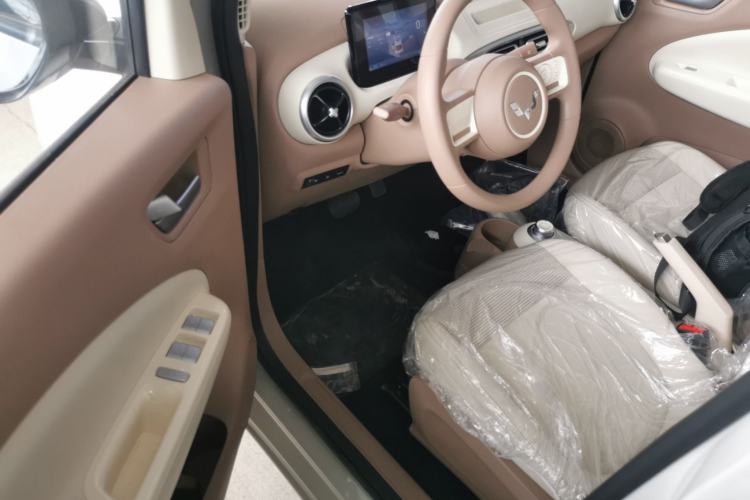 Used Wuling Hongguang MINIEV 2025 Four-Door Version Advanced Edition
