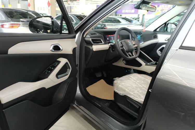 Used BYD Yuan UP 2025 Model 301KM Leading Version Driver Seat