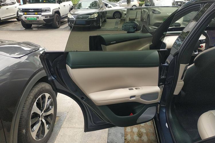 Used Xiaomi Auto YU7 2025 Ultra-Long Range High-Performance All-Wheel-Drive Max Edition