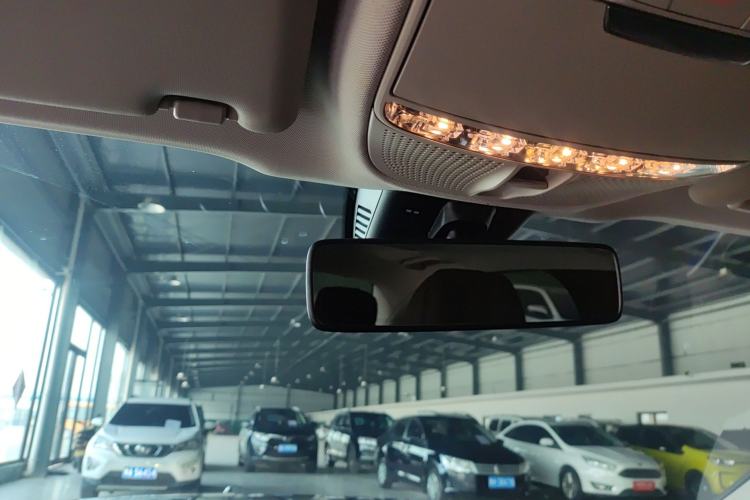 Used Mercedes-Benz E-Class New Energy 2023 E 350 e L Plug-in Hybrid Sedan
