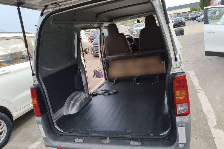 Used Wuling Zhiguang 2020 1.2L Van Utility Model China VI Emission Standard 5-Seater LSI