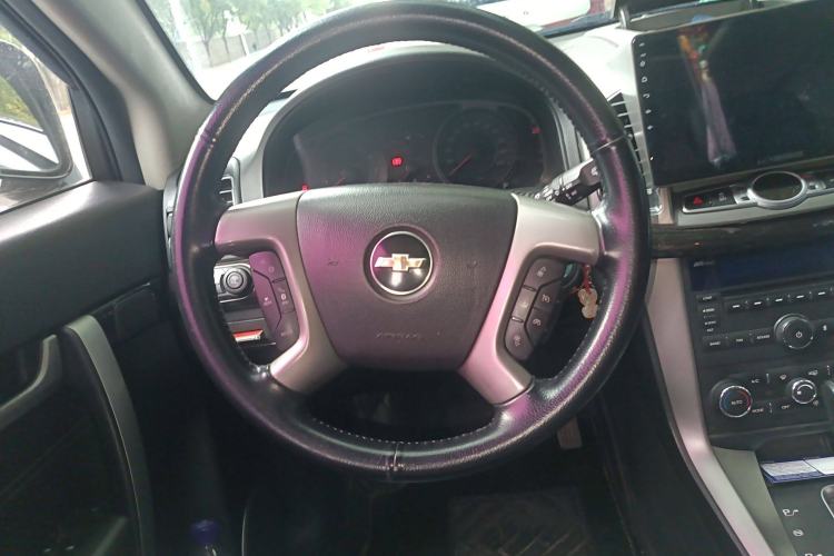 Used Chevrolet Captiva 2014 2.4L 4x4 Flagship Edition 7 Seats
