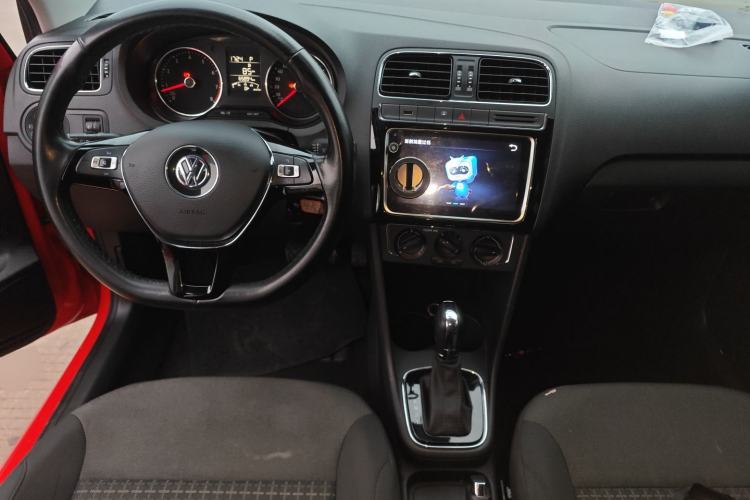 Used Volkswagen Polo 2016 1.6L Automatic Comfort Model
