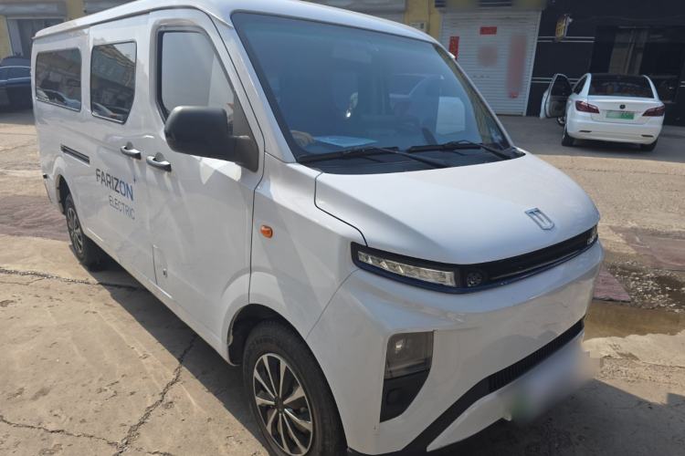 Used Farizon Xingxiang V 2024 Star Enjoy V6E Feature Edition Xuanwu 41.055 kWh Front Right 45 Deg