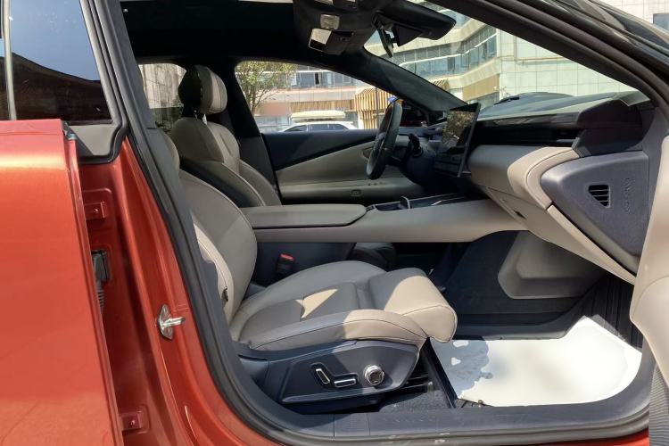 Used Lynk & Co Z10 2025 95 kWh 702 km All-Wheel Drive Intelligent Driving Ultra
