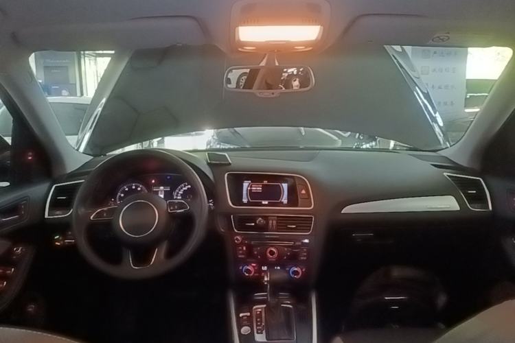 Used Audi Q5 2017 Plus 40 TFSI Technology Model
