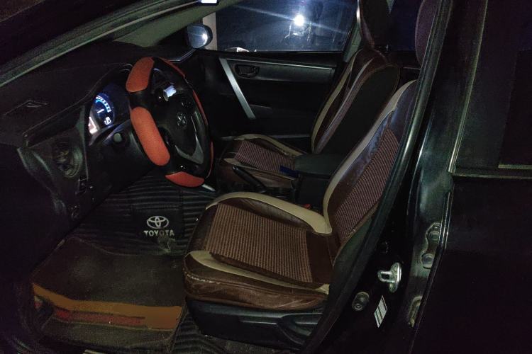 Used Toyota Levin 2017 Revised Dual-Engine 1.8H GS E-CVT Elite Sunroof Version China V Standard
