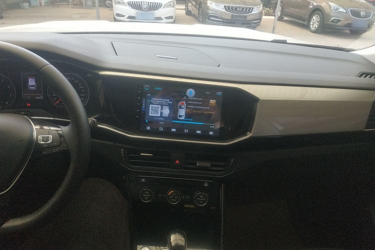 Used Volkswagen Tayron 2019 330TSI Two-Wheel Drive Luxury Model China VI Standard Center Console