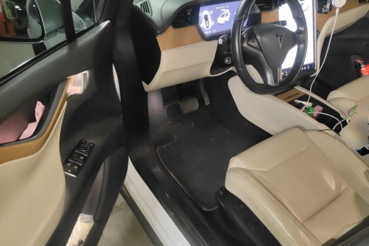 Used Tesla Model X 2019 Long-Range Version
