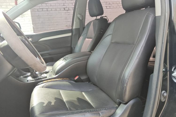 Used Toyota Highlander 2018 2.0T Four-Wheel Drive Luxury Version 7 Seats China VI Standard