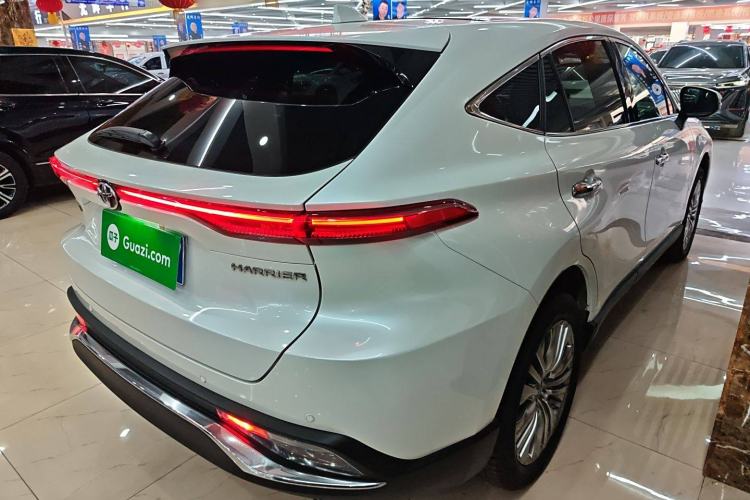 Used Toyota Harrier 2022 2.0L CVT Two-Wheel Drive Deluxe Edition