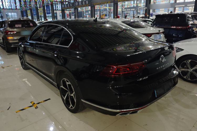 Used Volkswagen Magotan 2023 2 Million Units Commemorative Edition 330TSI DSG Luxury Version Exterior 2