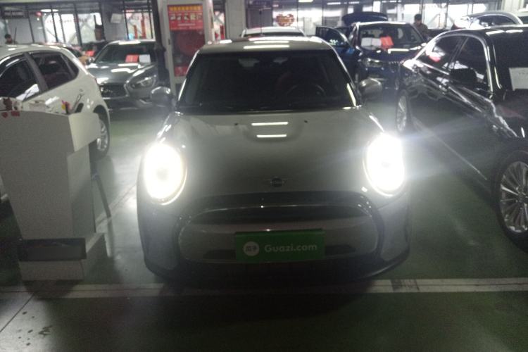 Used MINI 2023 1.5T ONE Five-Door Edition Front