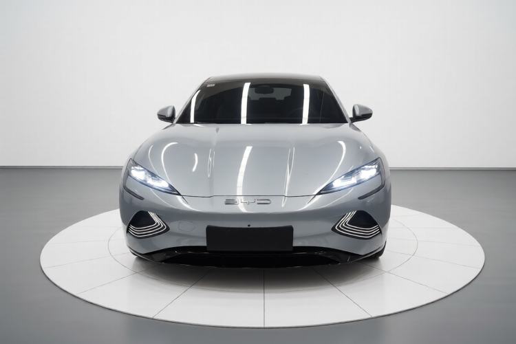 Used BYD Seal 2022 650 km All-Wheel-Drive Performance Version
