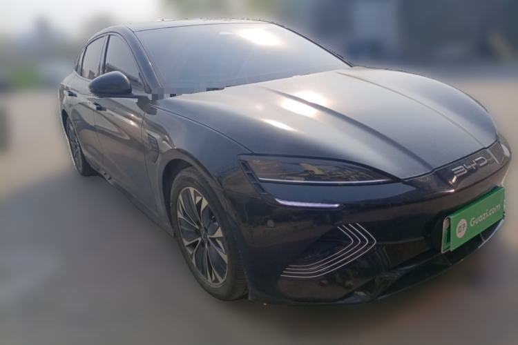 Used BYD Seal 2022 550 km Standard Range Rear-Wheel Drive Prestige Version Front Right 45 Deg