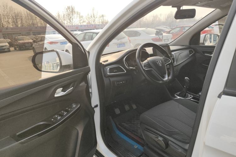 Used Baojun 730 2021 1.5L Manual Fashion Version 7 Seats Driver Seat