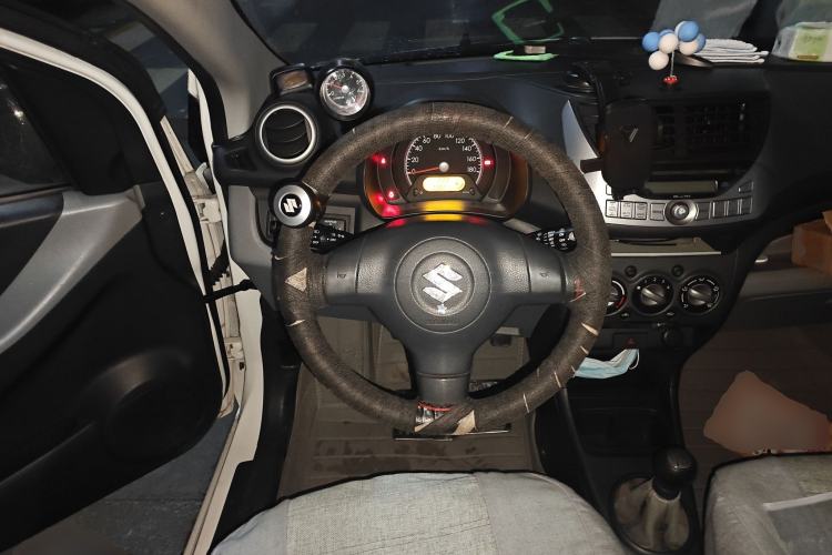 Used Suzuki Alto 2013 1.0L Manual Luxury Model Steering Wheel