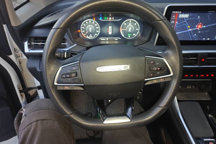 Used SAIC MAXUS EUNIQ 5 2022 Elite Edition Six-Seater