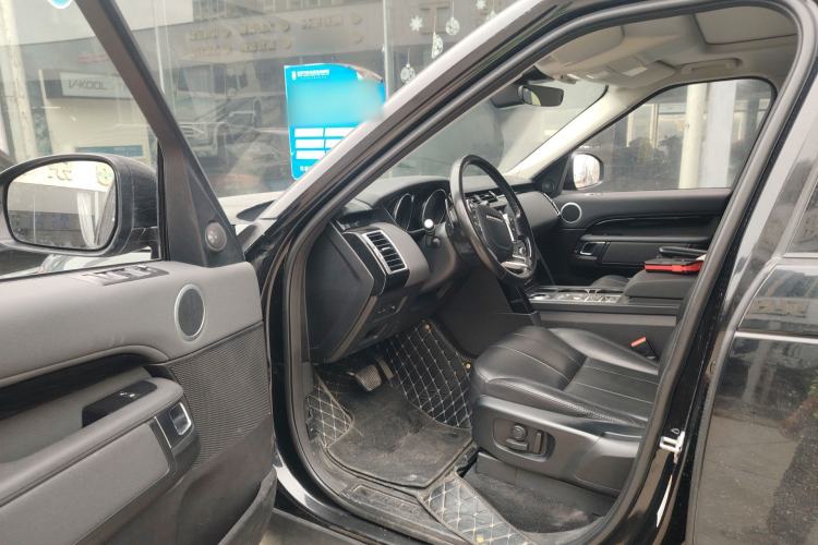 Used Land Rover Discovery 2018 3.0 SC V6 SE Driver Seat