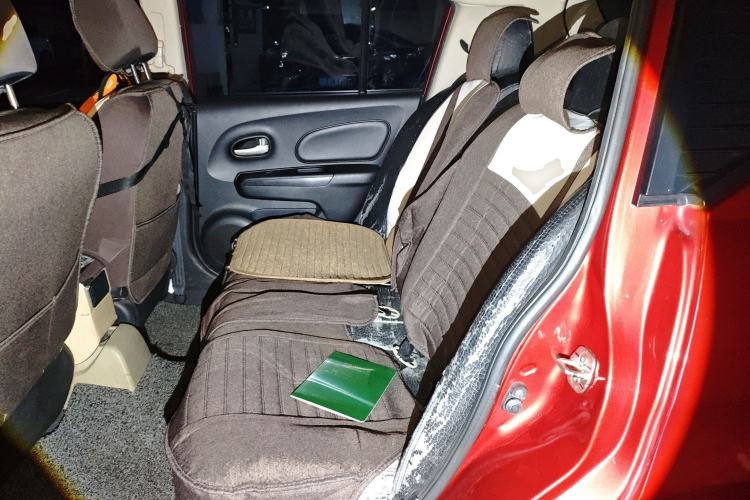 Used Venucia R50 2013 1.6L Automatic Fashion Edition