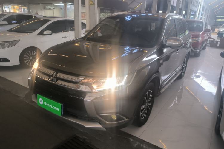 Used Mitsubishi Outlander 2016 2.0L Two-Wheel Drive Comfort Edition 5 Seats