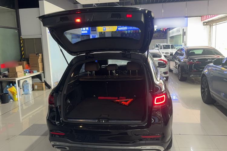 Used Mercedes-Benz GLC 2021 GLC 260 L 4MATIC Luxury Model Trunk