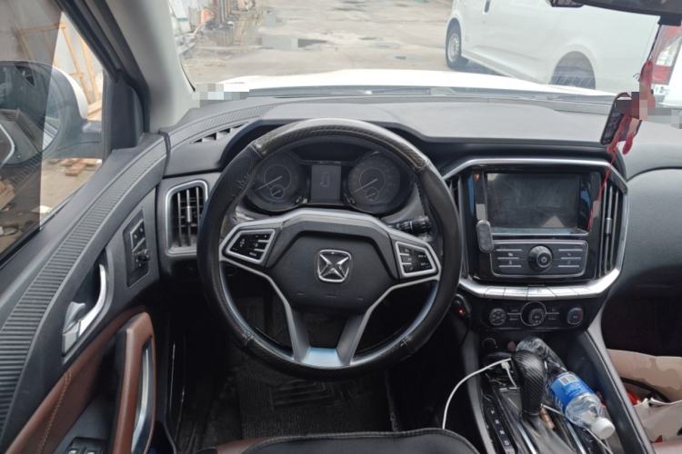 Used JMC Yusheng S350 2016 2.0T Automatic 4x4 Gasoline Luxury Version with Sunroof 7 Seats Steering Wheel