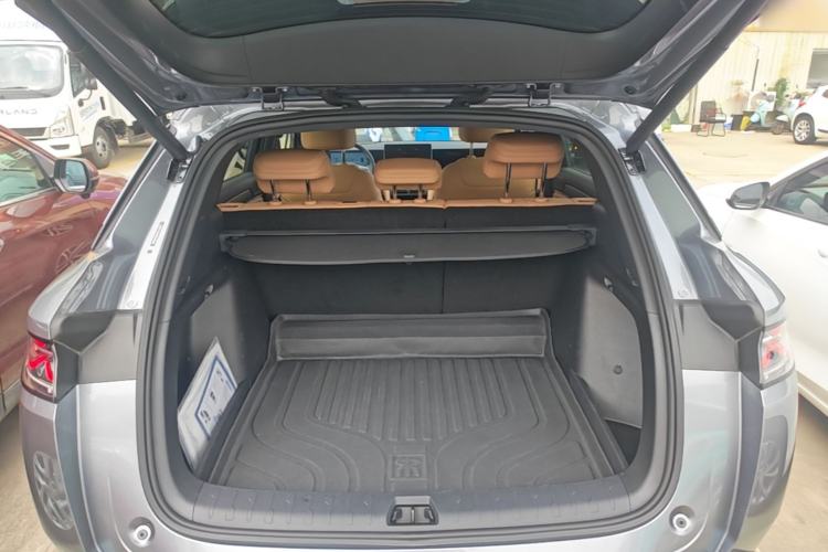 Used BYD Song L DM-i 2024 112 km Beyond Edition