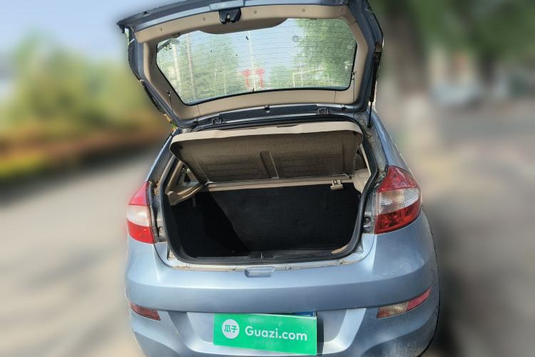 Used Chery Fengyun 2 2010 Hatchback 1.5L Ambition Model Trunk