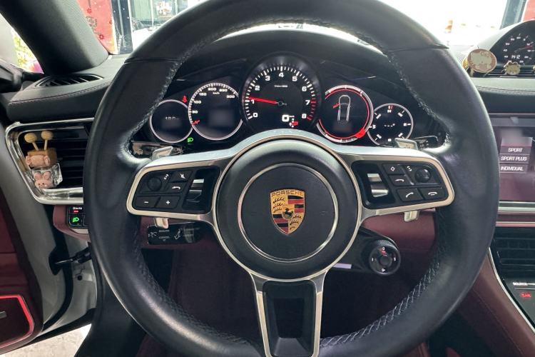 Used Porsche Panamera 2019 Panamera 2.9T Interior 3