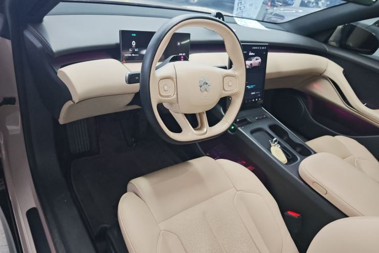 Used Nio ET5T 2023 75 kWh Touring Center Console