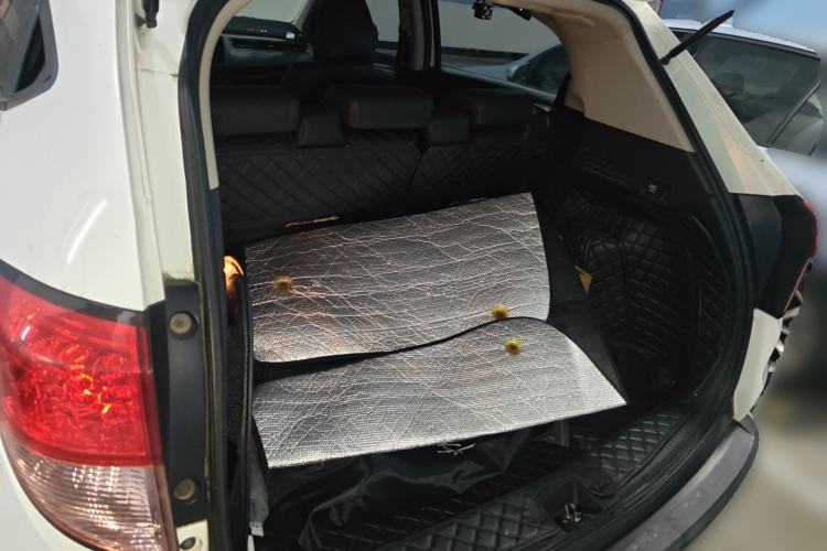 Used Honda Vezel 2017 1.5L CVT 2WD Comfort Model Trunk