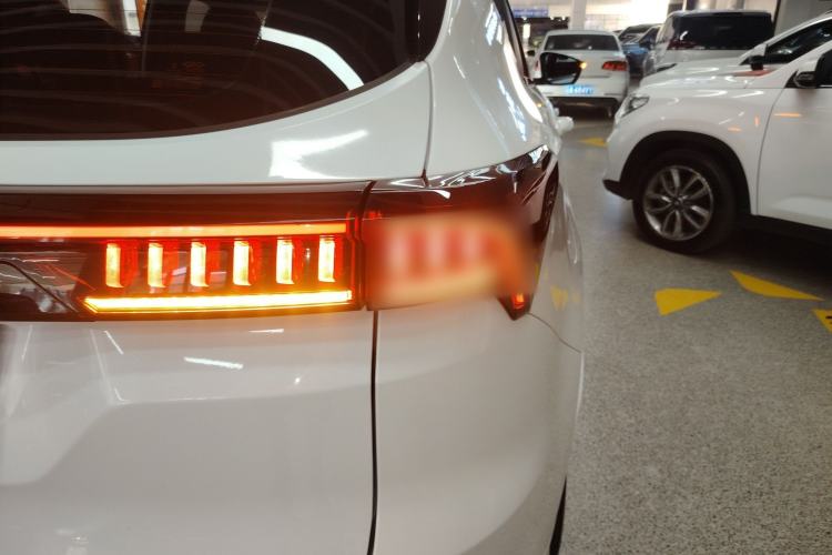 Used JETOUR X70 PLUS 2021 Zhuge 1.6T DCT Wuhou 5-Seater Exterior 3