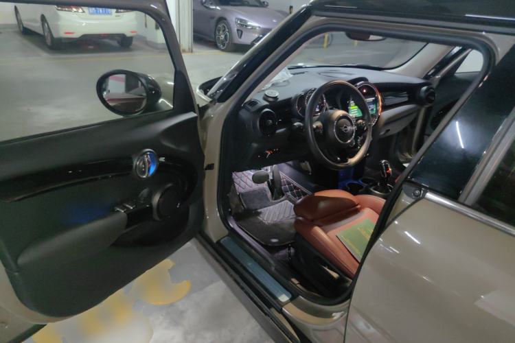 Used MINI 2018 1.5T COOPER Classic Edition Five-Door Version Driver Seat