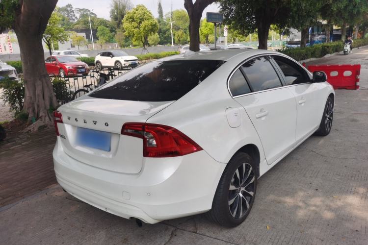 Used Volvo S60 2018 S60L T3 Smart Progress Edition Rear Right 45 Deg