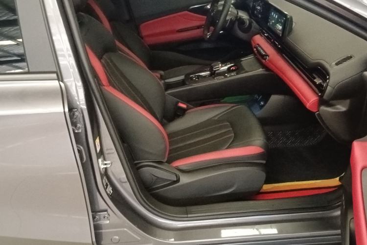 Used GAC Trumpchi EMPOW 2021 270T DCT J15 Version Right Front Seat