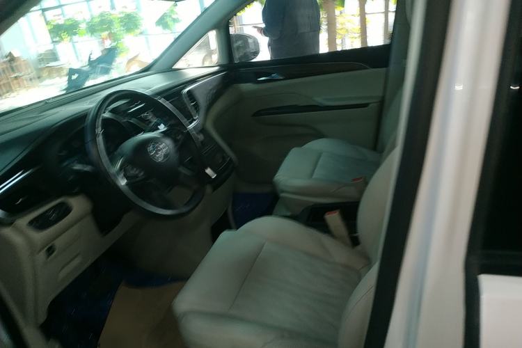 Used Buick GL8 2017 ES 28T Comfort Model China V Standard