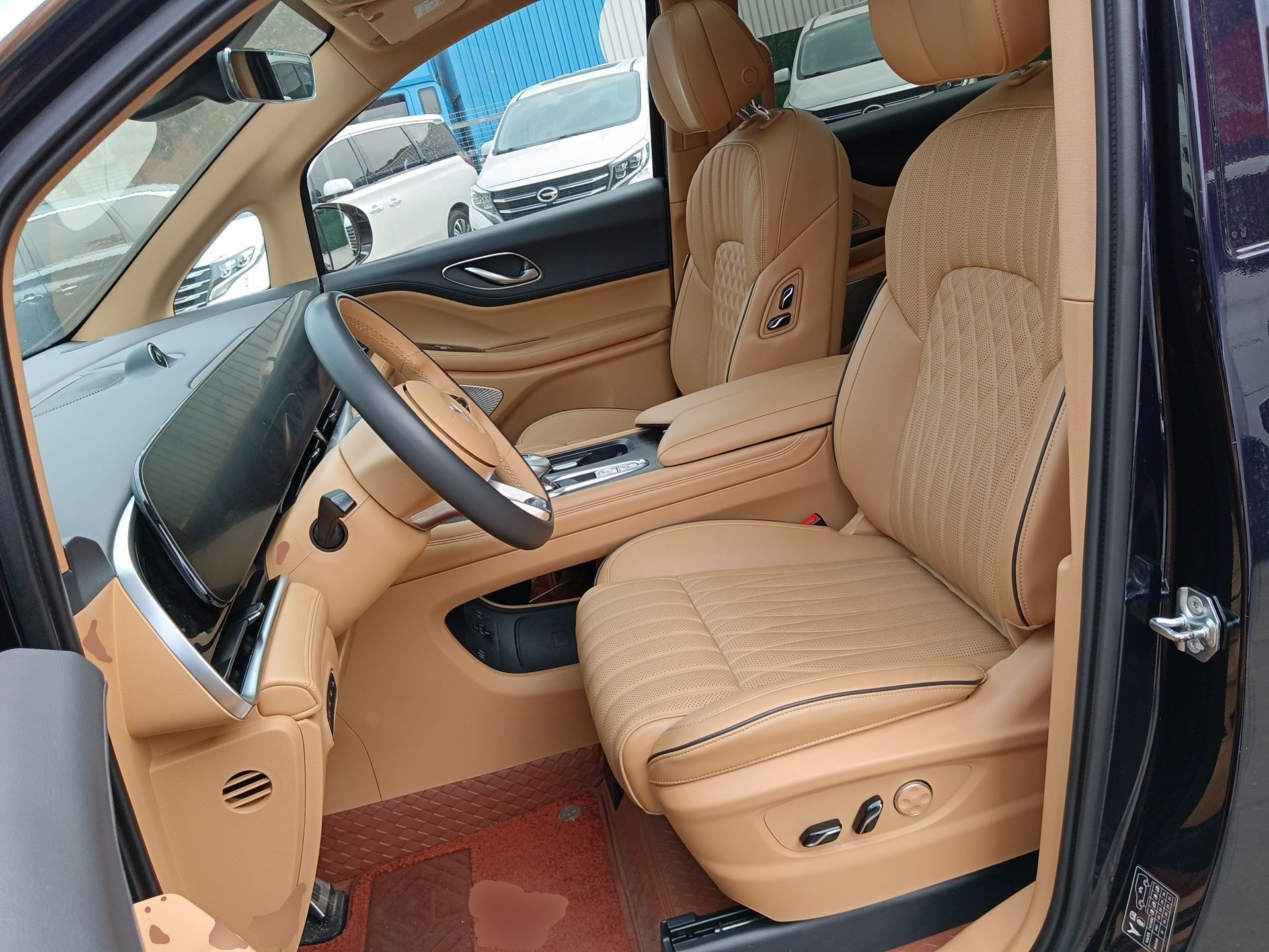 Переднее сиденье в автомобиле