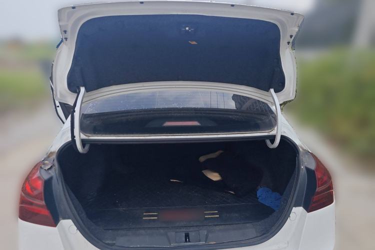 Used Geely Auto Emgrand 2019 Leading Edition 1.5L CVT Upward-Connected Model China VI Standard
