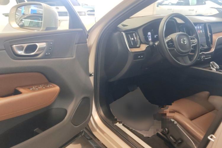 Used Volvo XC60 New Energy 2024 T8 Plug-in Hybrid Long-Range All-Wheel Drive Smart Luxury Edition Driver Seat