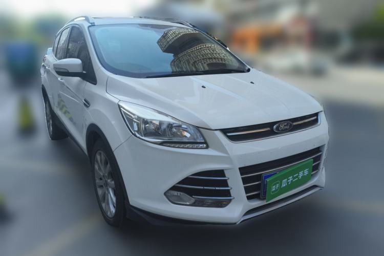 Used Ford Kuga 2015 1.5L GTDi Two-Wheel Drive Fashion Edition Front Right 45 Deg