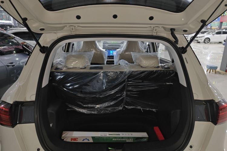 Used Wuling Bingo PLUS 2024 330 km Range Five-Seater Version
