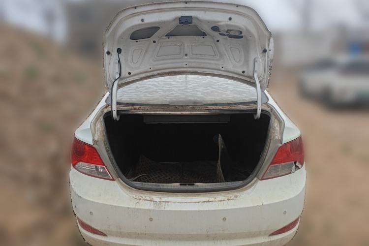 Used Hyundai Verna (older generation) 2010 Sedan 1.4L Manual Standard GL Model
