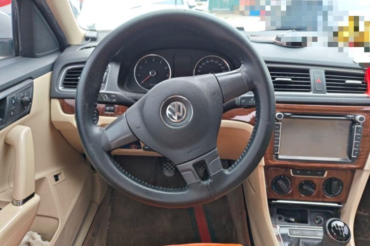 Used Volkswagen Lavida 2013 Restyled Classic 1.6L Manual Comfort Edition Steering Wheel