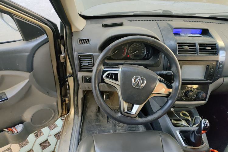 Used BAIC Weiwang M20 2014 1.5L Comfort Version BJ415B Steering Wheel