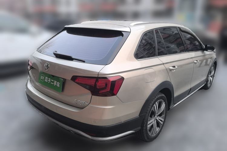 Used Volkswagen C-TREK 2018 230TSI DSG Luxury Version
