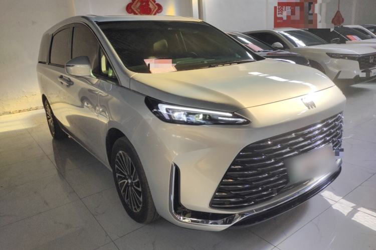 Used Buick GL8 New Energy 2025 Lu Shang Luxury Edition 7-Seater