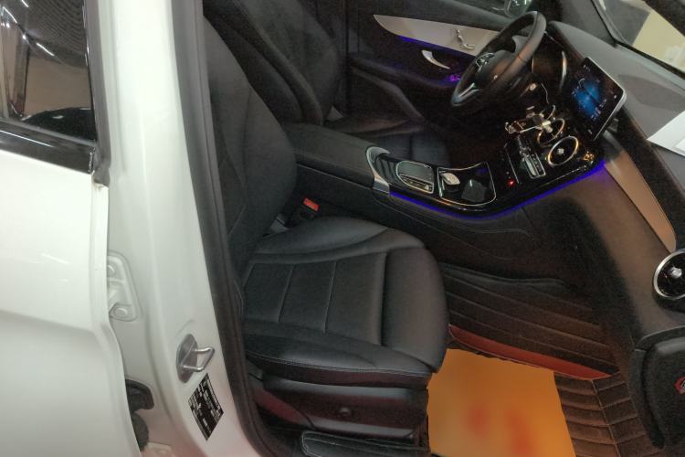 Used Mercedes-Benz GLC Coupe 2020 GLC 260 4MATIC Coupe SUV Right Front Seat