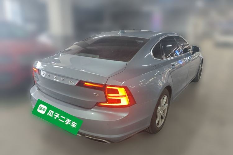 Used Volvo S90 2017 T4 Zhiyi Edition Rear Right 45 Deg