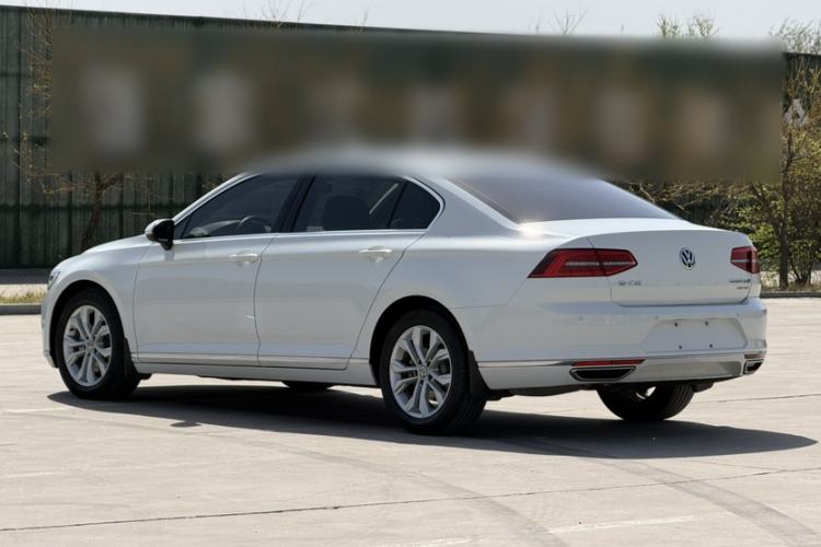 Used Volkswagen Magotan 2018 330TSI DSG Luxury Model Exterior 12